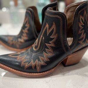 Ariat Dixon Booties